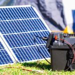Instalación de placas solares fotovoltaicas con baterías